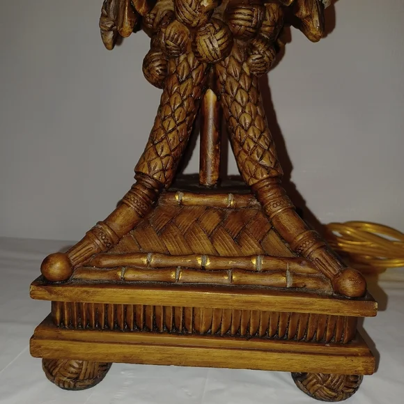 Vintage Intricate Lamp. Monkeys On Palm Tree Ratan Resin Base Mosaic Amber Shade - Picture 4 of 16